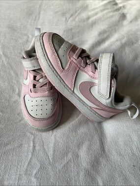 Nike Toddler Pink and White Low-Top Sneakers Size 9C